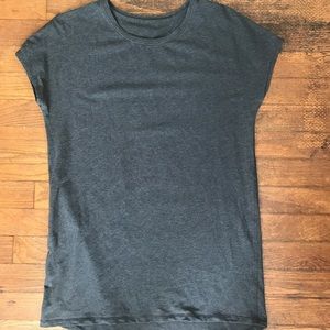 Lululemon tee